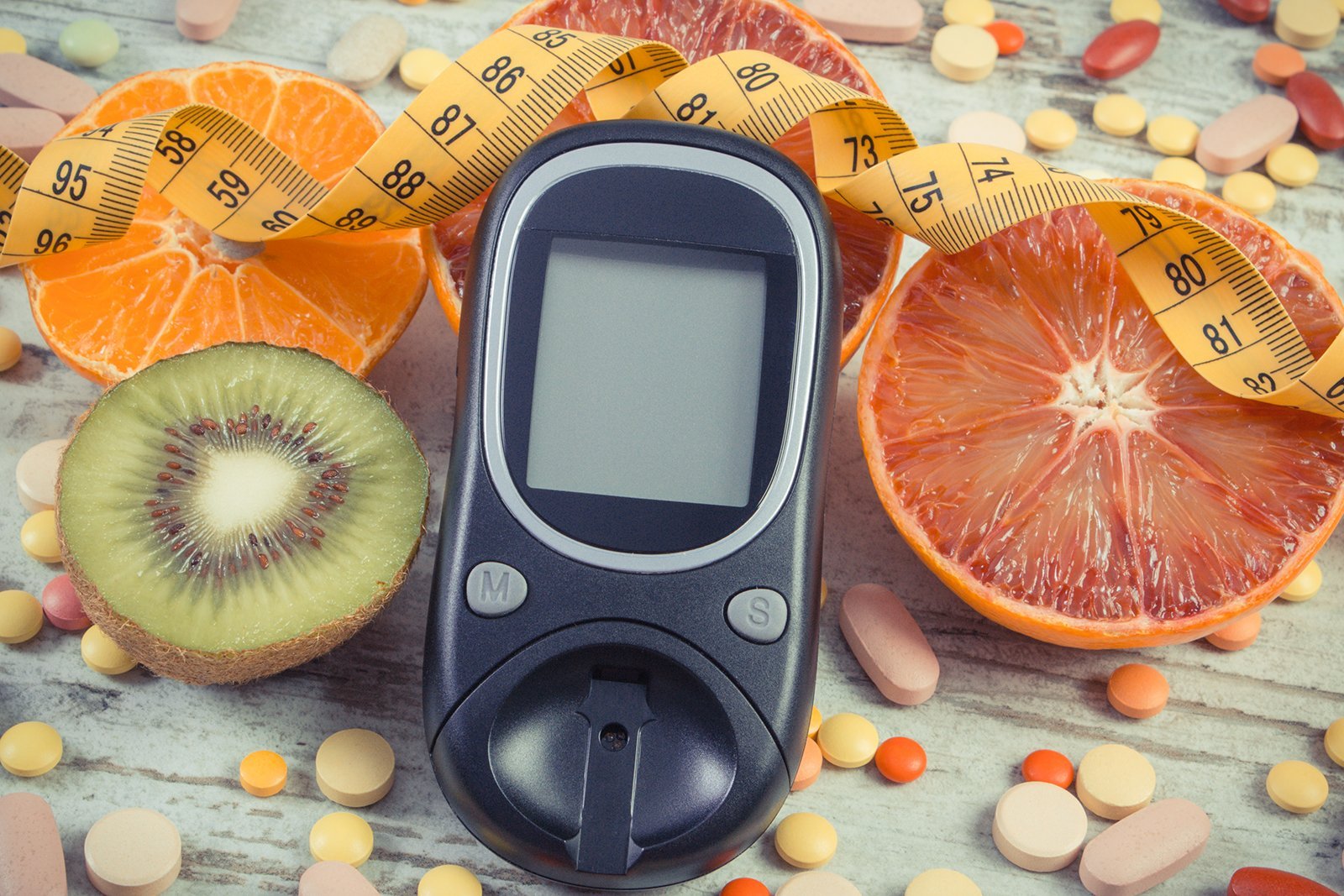 diabetes glucometer, supplements and fruit