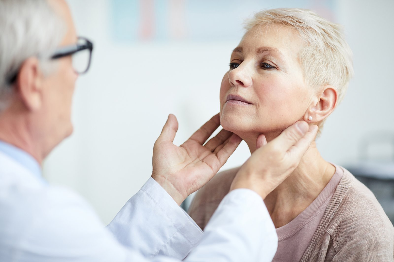 Think It's Your Thyroid? It's Probably This – The #1 Hormone Women Are Missing with Dr. Tyna Moore